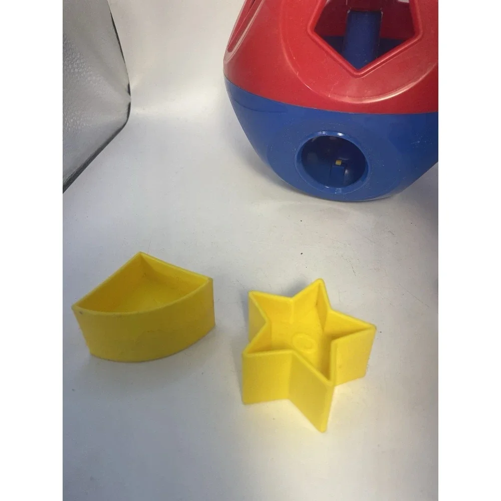Vintage Tupperware Shape-O Toy Ball Shape Sorter InCOMPLETE 4 Piece Only 6